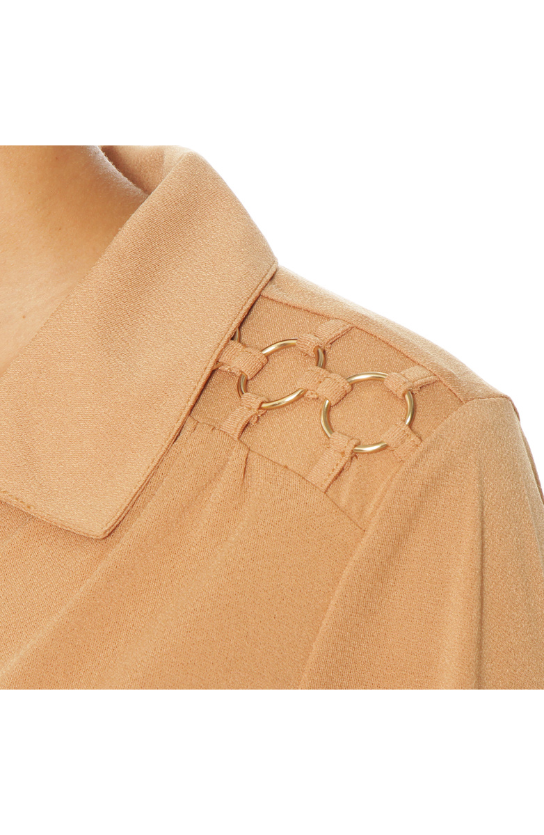 BLUSA MANGA LARGA ABOTONADA EN DELANTERO CON APLICACION EN HOMBROS