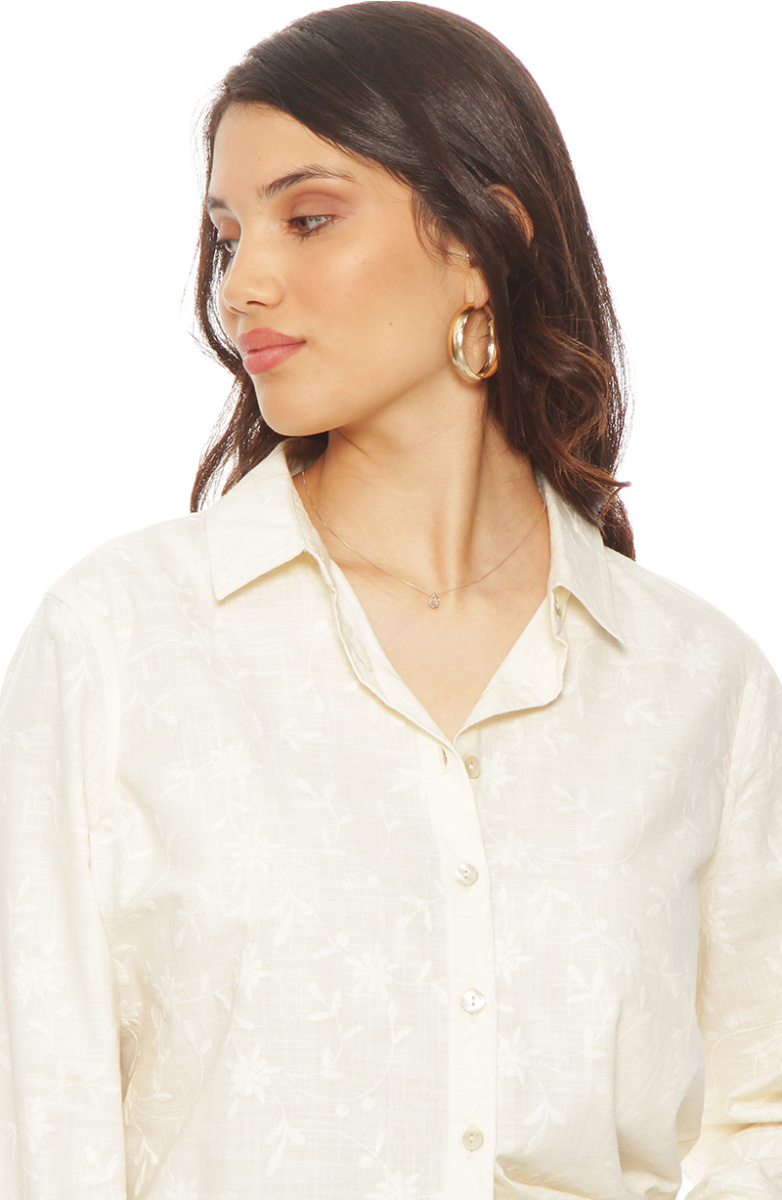 BLUSA MANGA LARGA LINO BORDADO ABOTONADA EN DELANTERO