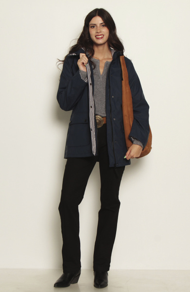 CHAQUETA IMPERMEABLE CON CAPUCHA Y BOLSILLOS