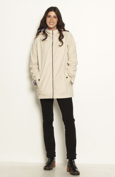 CHAQUETA IMPERMEABLE MANGA LARGA CON CAPUCHA