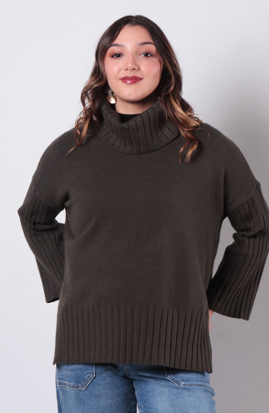 SWEATER MANGA LARGA CUELLO ALTO