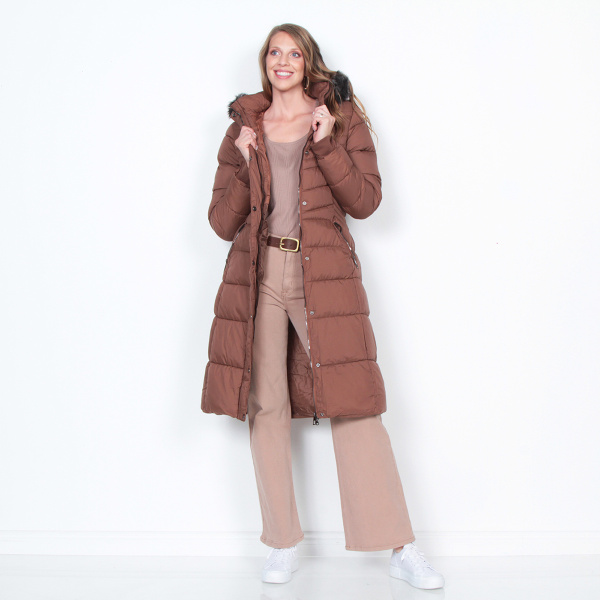 PARKA LARGA MANGA LARGA CON PIEL EN CAPUCHA Y BOLSILLO CON CIERRE