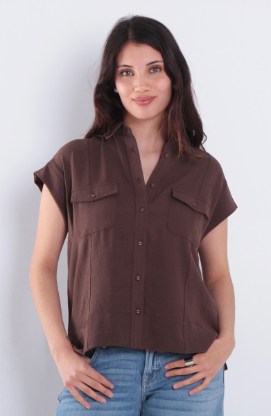 Blusa Manga Corta Abotonada En Delantero Con Bolsillos