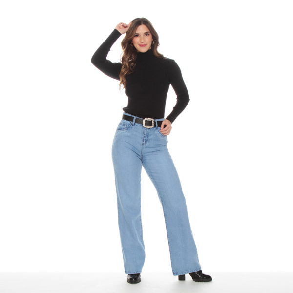 JEANS RECTO TIRO ALTO PUSH IN PUSH UP PRETINA UN BOTON