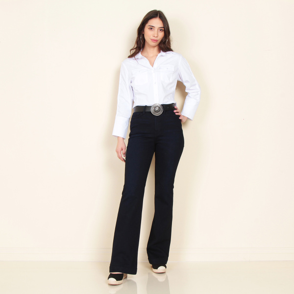 JEANS FLARE TIRO ALTO PUSH UP PRETINA 1 BOTON
