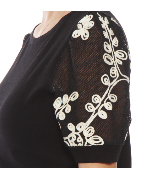 SWEATER MANGA CORTA  CON BORDADO ESCOTE REDONDO