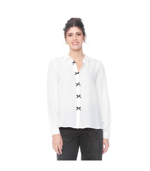BLUSA MANGA LARGA SOLIDA ABOTONADA EN EL DELANTERO