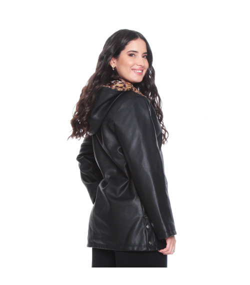 CHAQUETA MANGA LARGA ECOCUERO CON CAPUCHA EN ANIMAL PRINT
