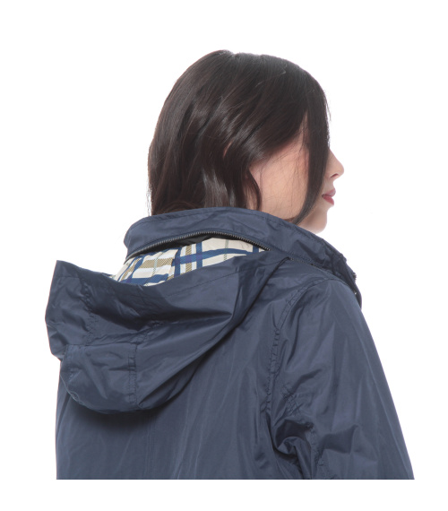 CHAQUETA CON GORRO NO DESMONTABLE CON FORRO