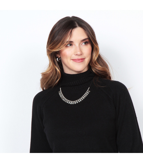 SWEATER MANGA LARGA SOLIDO CON CUELLO ALTO