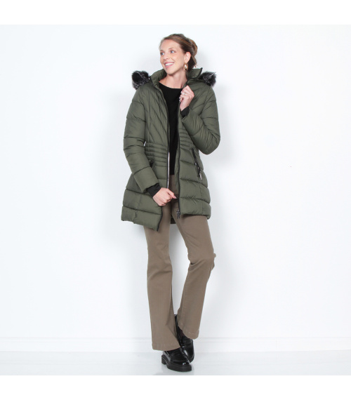 PARKA MANGA LARGA CON PIEL EN CAPUCHA  Y BOLSILLO CON CIERRE