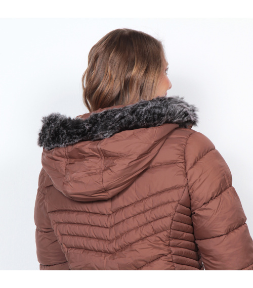 PARKA LARGA MANGA LARGA CON PIEL EN CAPUCHA Y BOLSILLO CON CIERRE