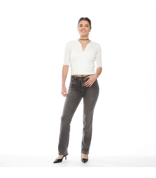 JEANS RECTO CLASICO TIRO ALTO PRETINA 1 BOTON