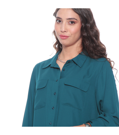 BLUSA MANGA LARGA ABOTONADA EN DELANTERO Y BOLSILLOS CON TAPETA