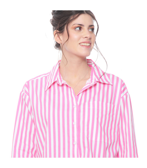 BLUSA MANGA LARGA LISTADA ABOTONADA EN DELANTERO Y BOLSILLO