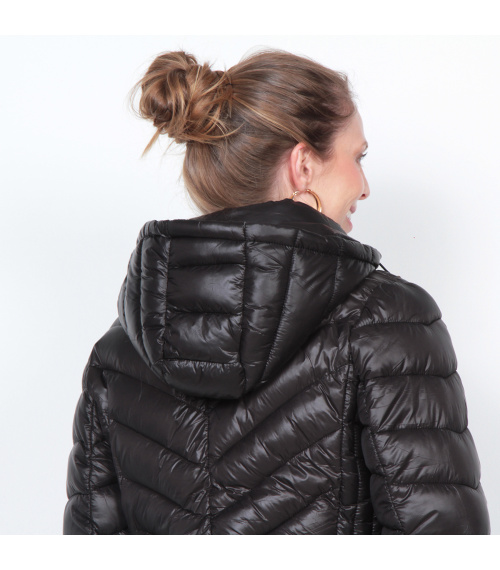 PARKA MANGA LARGA CON CAPUCHA SOLIDO