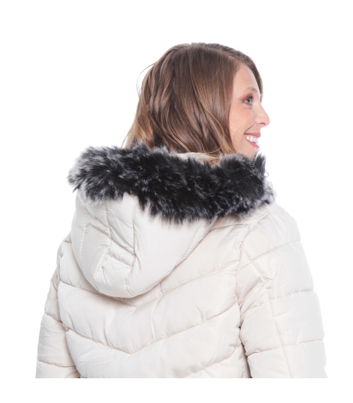 PARKA MANGA LARGA CON CAPUCHA Y PUÑO EN COSTADO