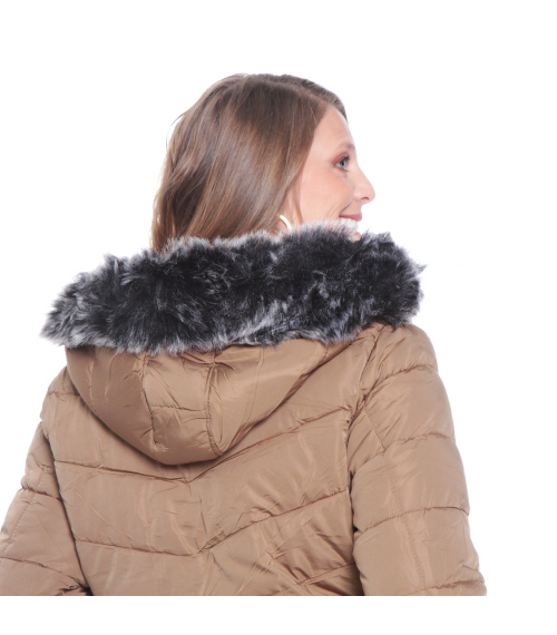PARKA MANGA LARGA CON CAPUCHA Y PUÑO EN COSTADO