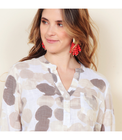 BLUSA MANGA LARGA ESTAMPADA ESCOTE V CON BOLSILLO