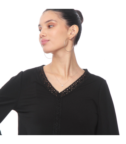 BLUSA MANGA 3/4 SOLIDO ESCOTE V CON APLICACION
