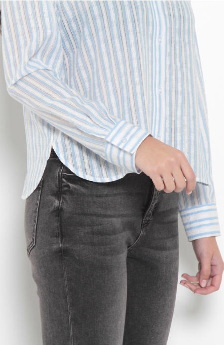 BLUSA MANGA LARGA LISTADA ABOTONADA EN DELANTERO