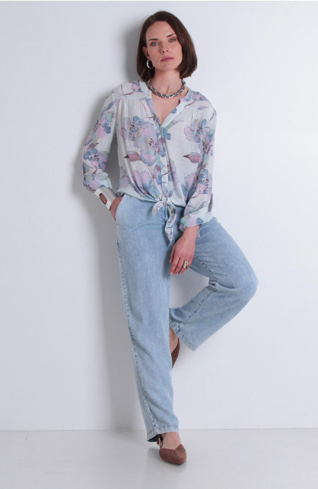 Blusa Estampada Manga Larga Abotonada Delantero