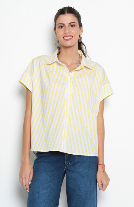 Blusa Listada Manga Corta Abotonada En Delantero