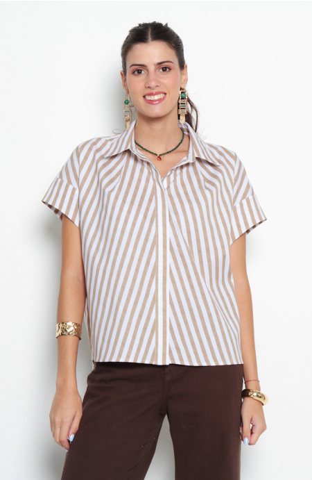 Blusa Listada Manga Corta Abotonada En Delantero