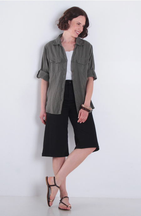 Blusa Manga 3/4 Lino Con Rib En Costado Abotonado En Delantero