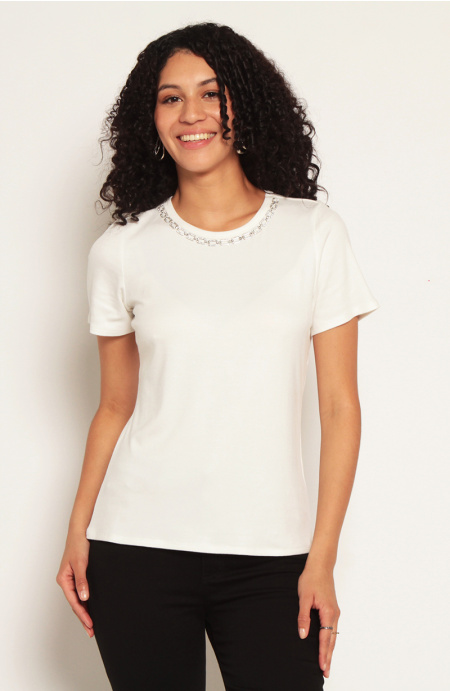 Polera Manga Corta Escote Redondo Con Aplicacion