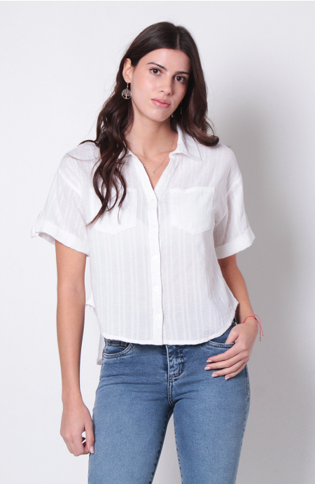 Blusa Manga Corta  Abotonada En Delantero Con Bolsillo