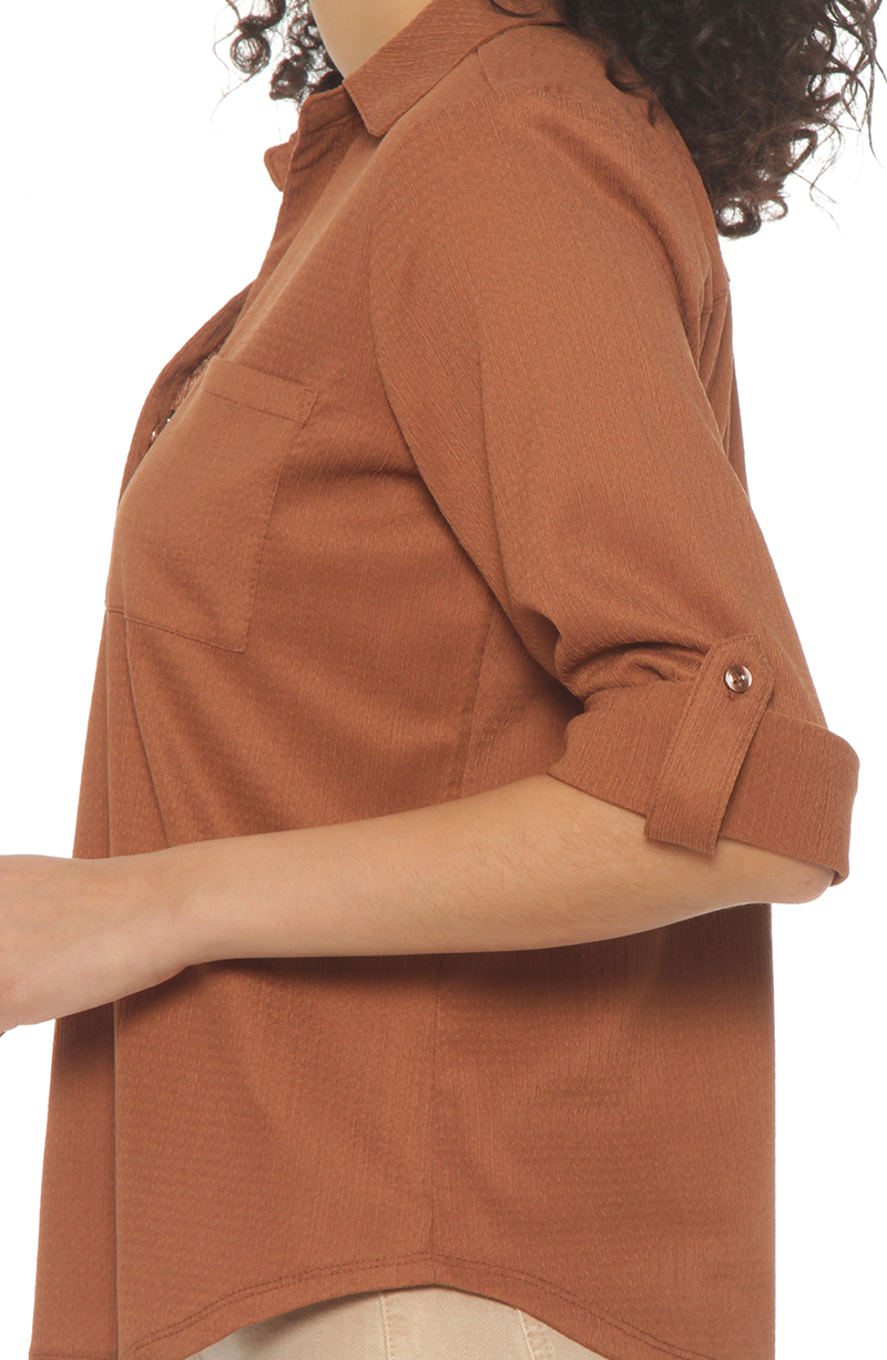 Blusa Manga 3/4 Solida Escote V Abotonada En El Delantero hover