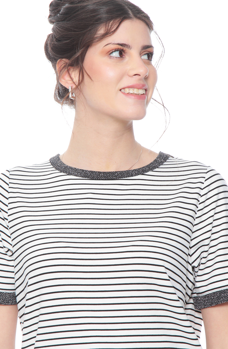 Polera Manga Corta Listada Escote Redondo hover
