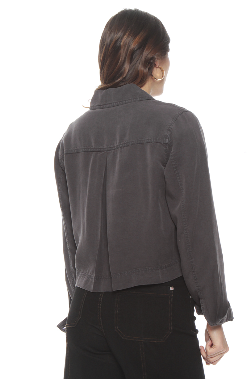 Chaqueta Manga Larga Lyocell Con Bolsillos Delantero hover