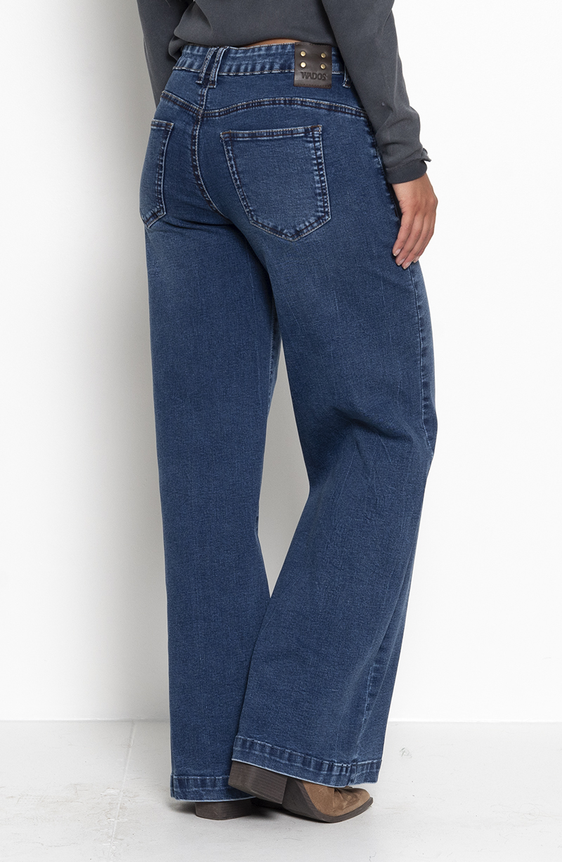 Jeans Tiro Medio Wide Pretina Basica 1 Boton hover