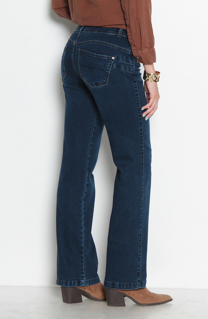 Jeans Recto Tiro Medio Push In Push Up Pretina Media Dos Botones hover