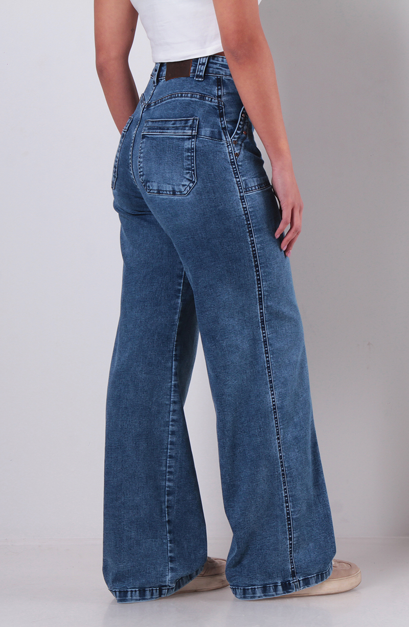 Jeans Cargo Recto Tiro Alto Pretina Un Boton hover