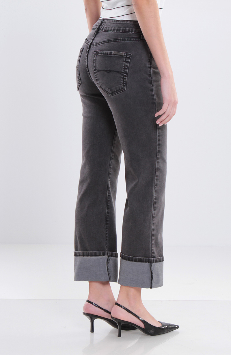 Jeans Recto Roll Up Tiro Alto Pretina Basico 1 Boton hover