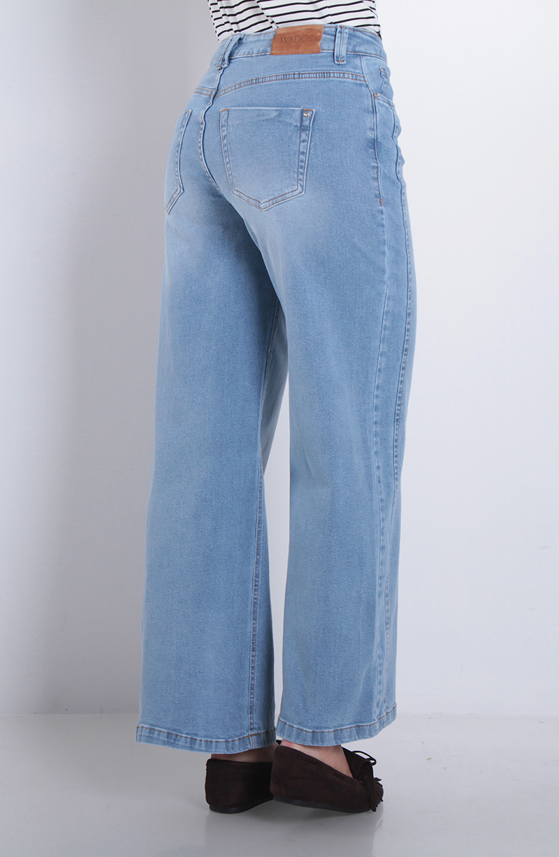 Jeans Wide Tiro Medio Pretina Basica Un Boton hover