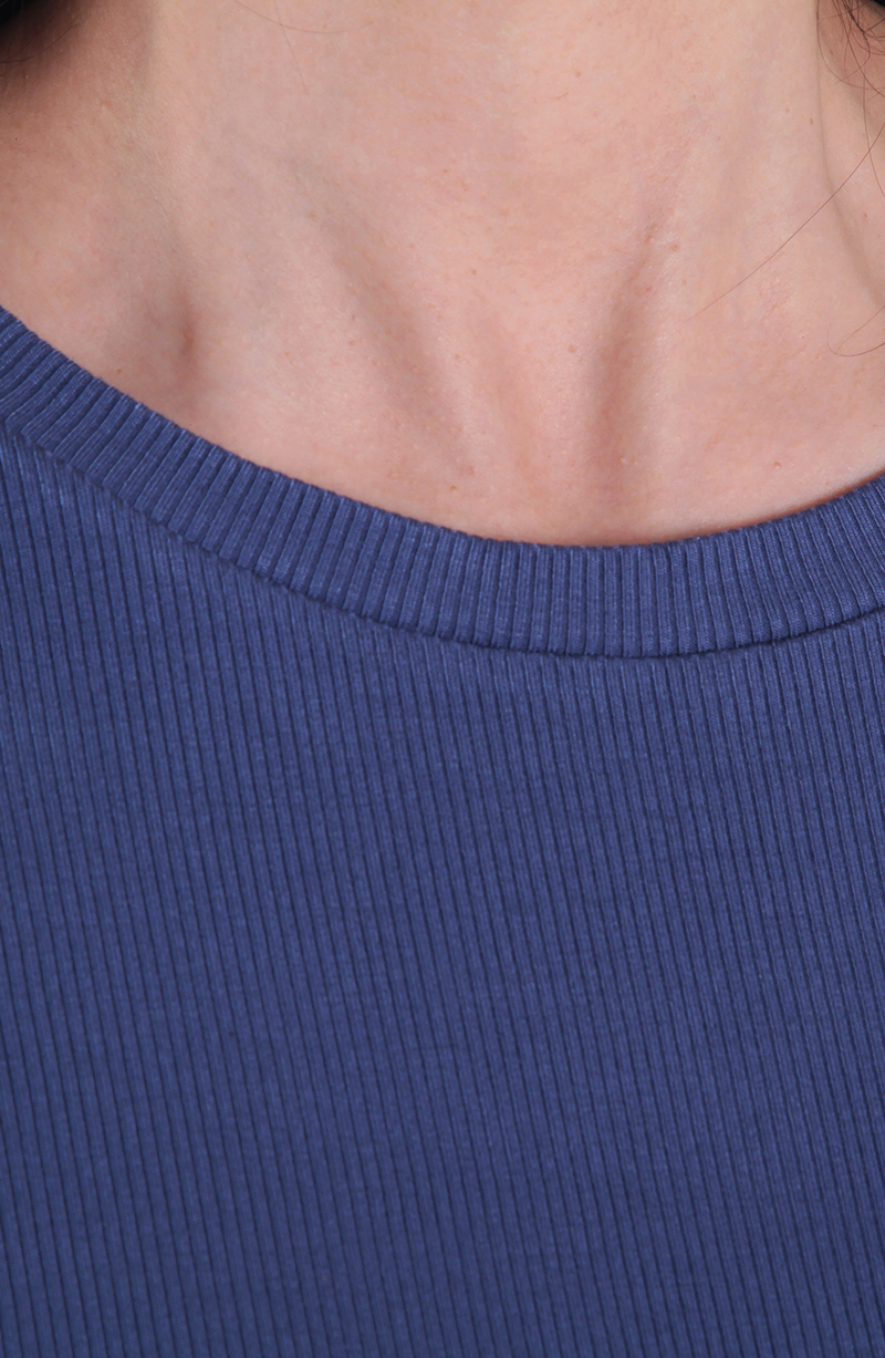 Polera Manga Corta Solida Escote Redondo hover