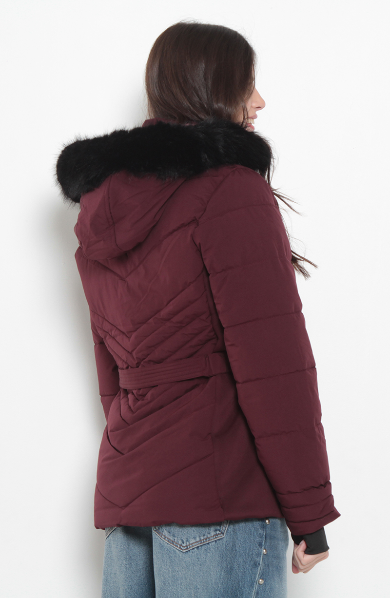 Parka Manga Larga  Capucha Piel Sintetica Y Cinturon hover