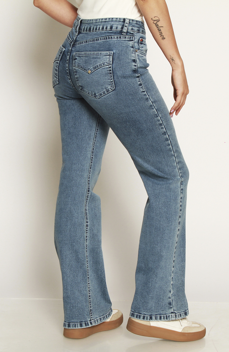Jeans Recto Tiro Medio Tapetas Falsas Pretina 1 Boton hover