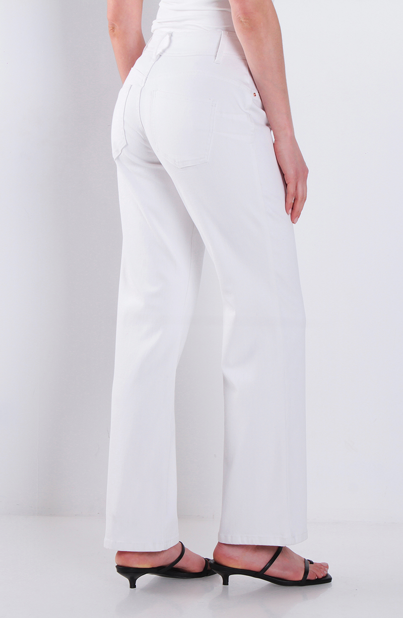 Jeans Recto Tiro Alto Pretina Media 2 Botones hover