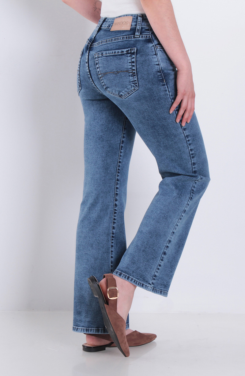 Jeans Recto Tiro Alto Pretina Basica Un Boton hover