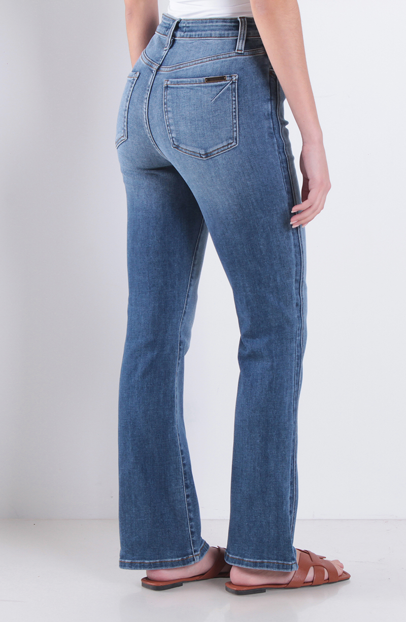 Jeans Recto Tiro Alto Pretina 1 Boton hover