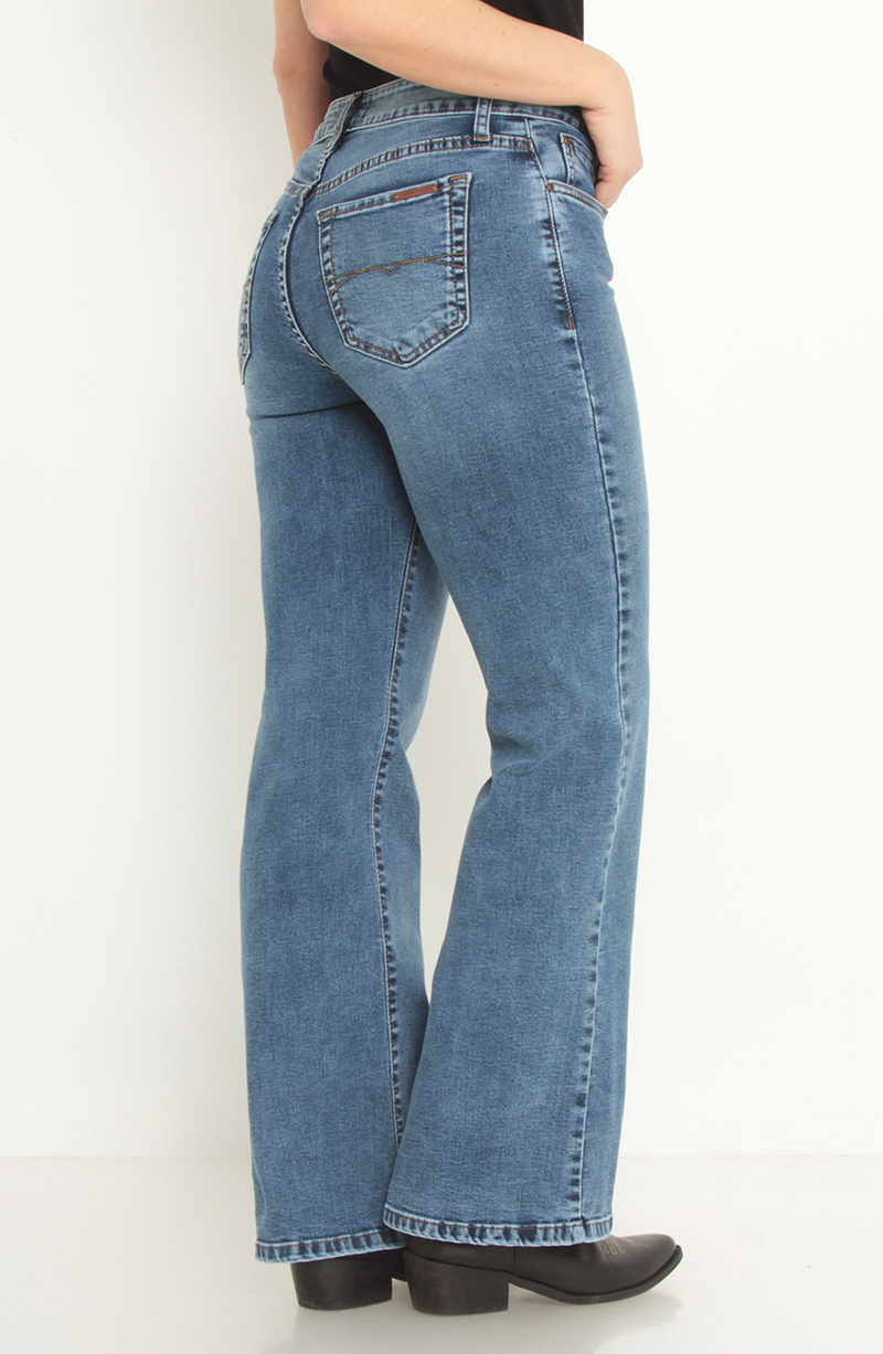 Jeans Basico Recto Tiro Alto Pretina Un Boton hover
