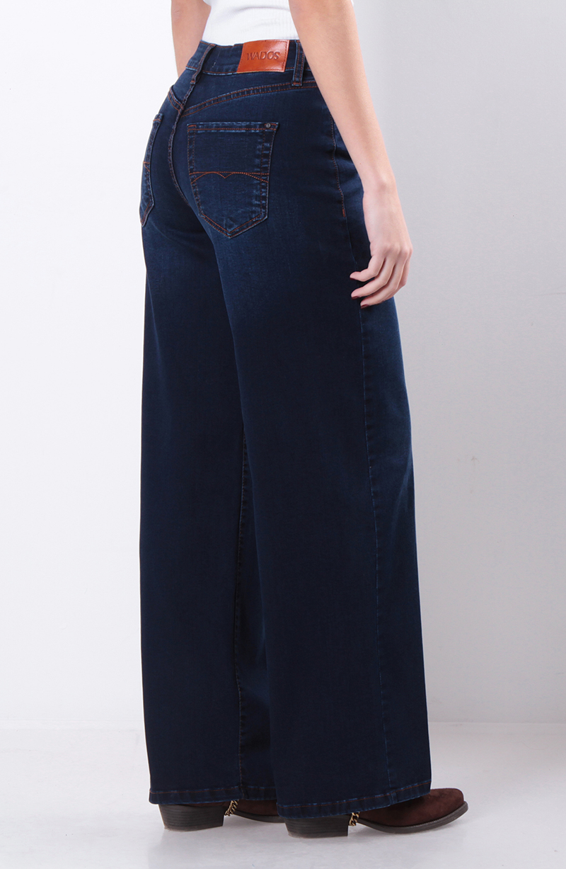 Jeans Basico Wide Tiro Medio Pretina Un Boton hover