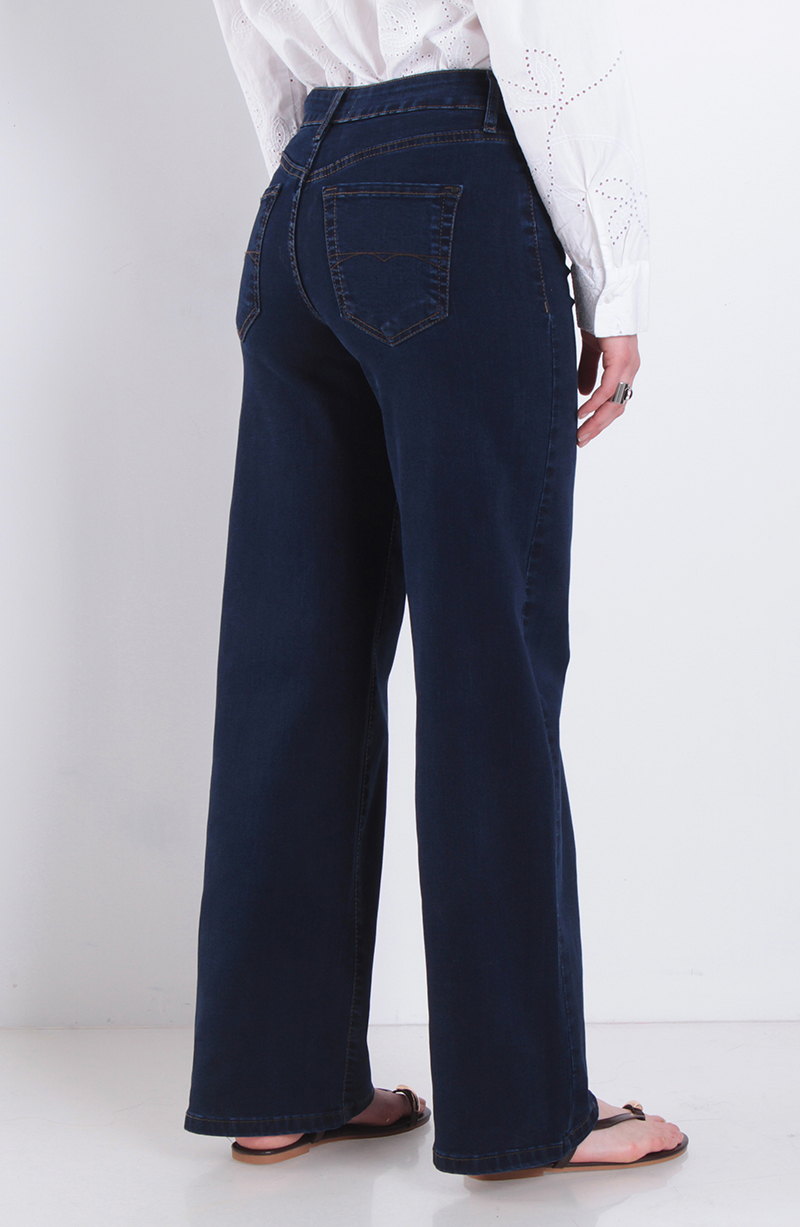 Jeans Wide Leg Tiro Medio Pretina Basica Un Boton hover