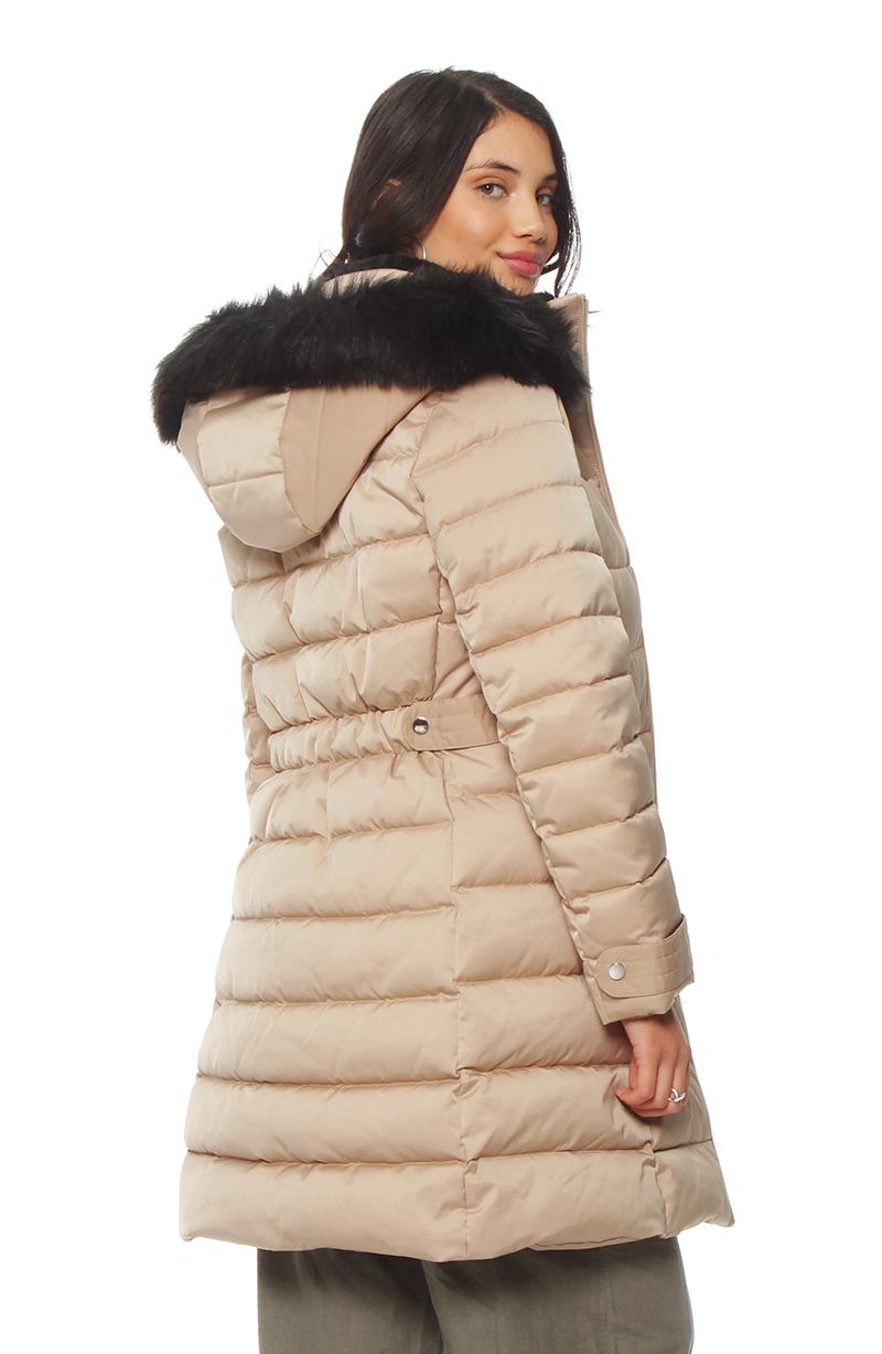 Parka Larga Con Cierre Manga Larga Con Aplicacion En Capucha hover
