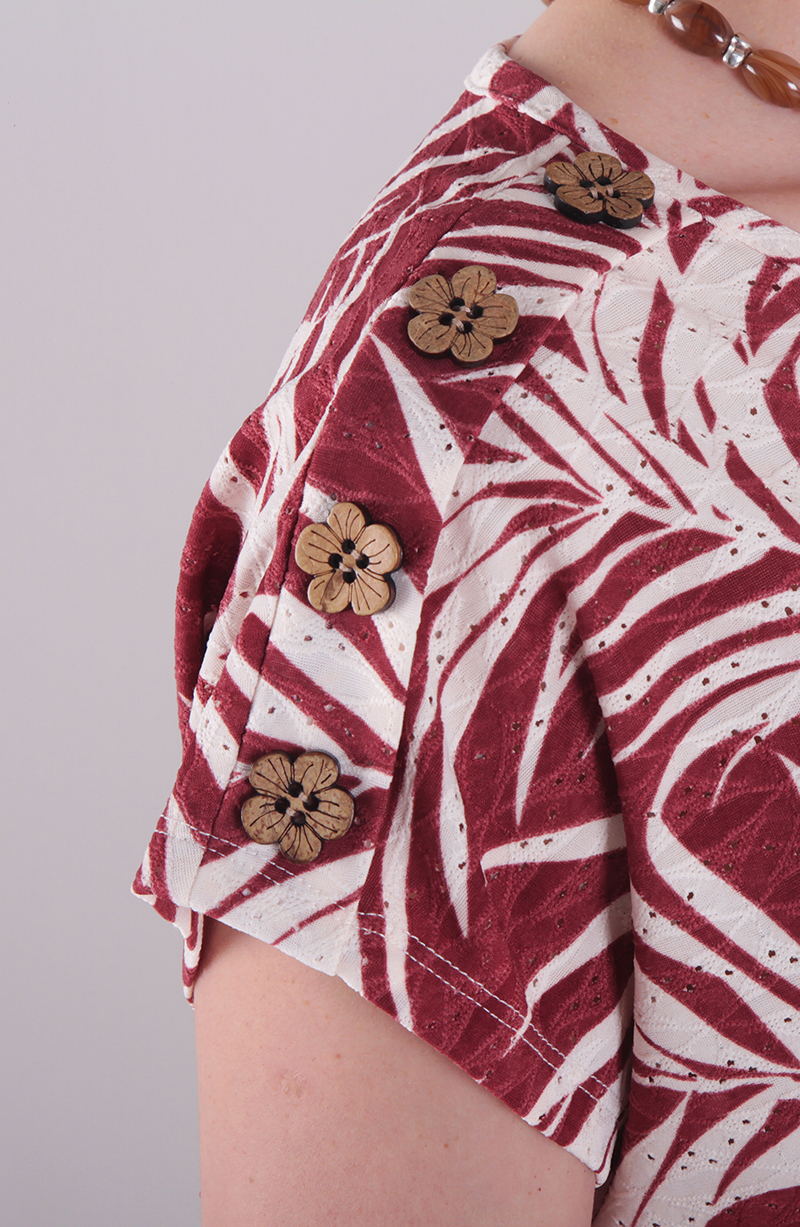 Polera Estampadas Manga Corta Escote Redondo hover